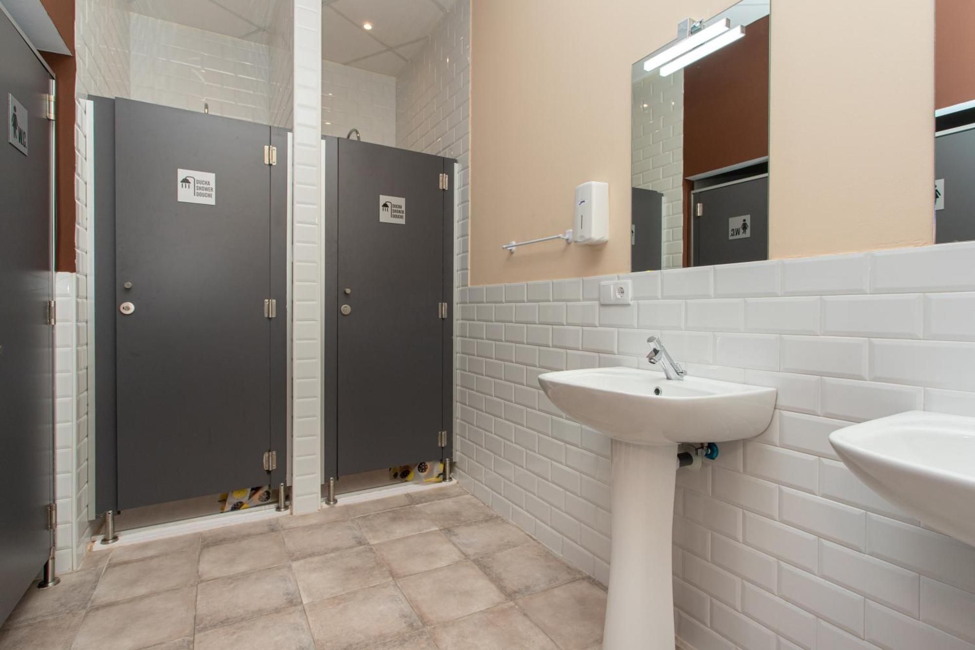 Albergue Hostel לאנס מראה חיצוני תמונה